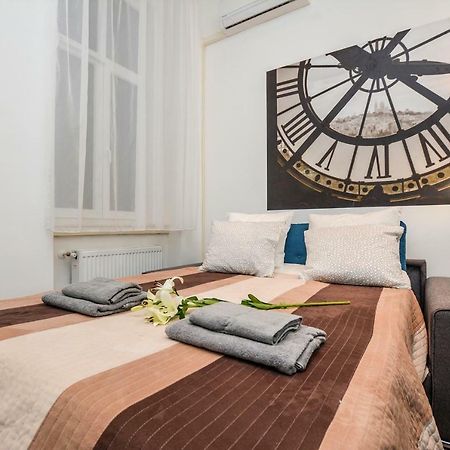 Timeless Apartment With Free Private Parking 부다페스트 외부 사진