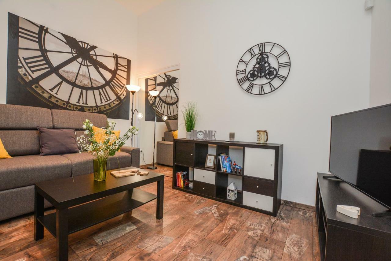 Timeless Apartment With Free Private Parking 부다페스트 외부 사진