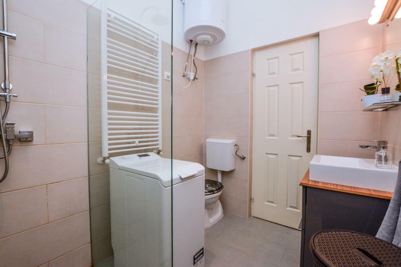 Timeless Apartment With Free Private Parking 부다페스트 외부 사진