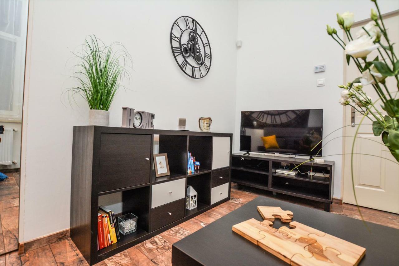 Timeless Apartment With Free Private Parking 부다페스트 외부 사진